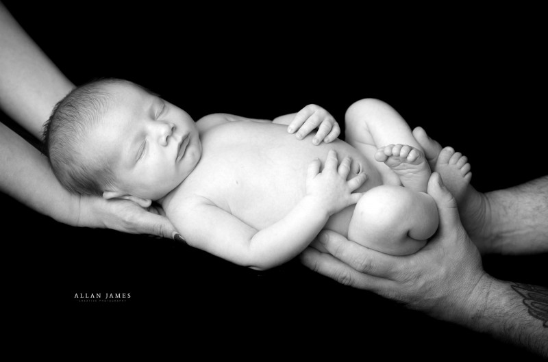 Newborn-baby-photography-Cowbridge-Bridgend-Porthcawl-Llantrisant-Cardiff-Swansea-Pencoed-Pontyclun-Neath-Port-Talbot-Llanelli- (1)